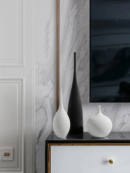 "Zen Minimalist Handmade Ceramic Vase – Black & White Artistic Decor - Nestelier